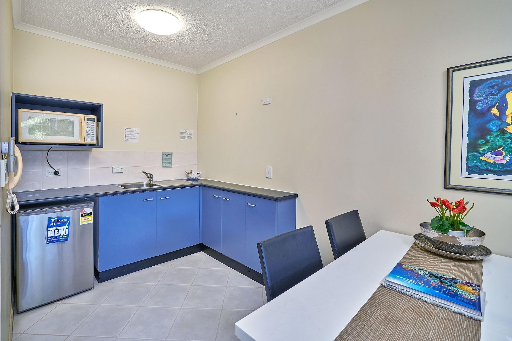 North Cove Waterfront Suites Κερνς Εξωτερικό φωτογραφία