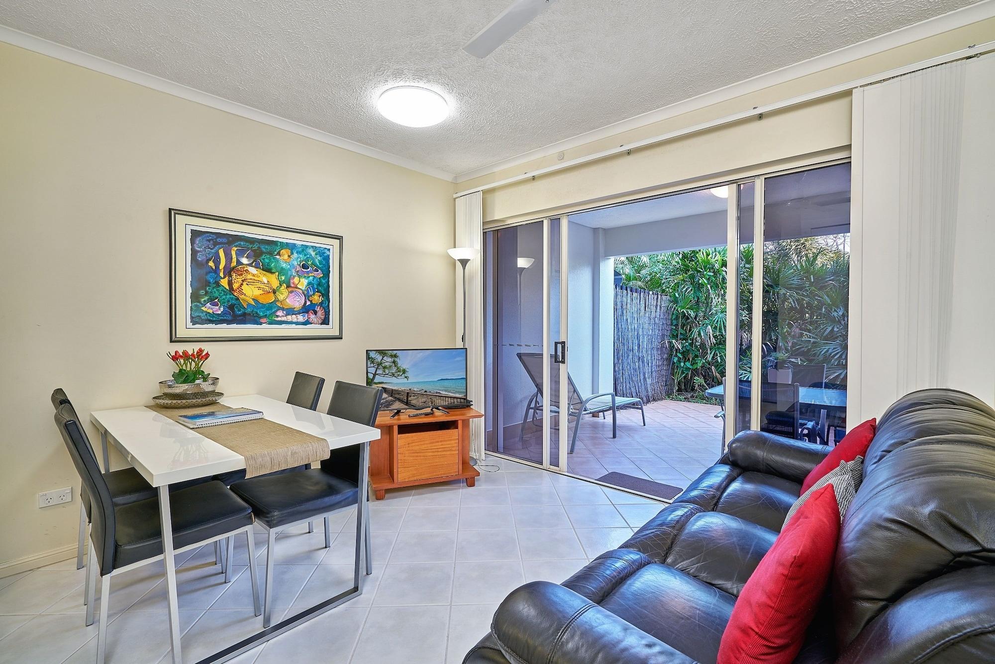 North Cove Waterfront Suites Κερνς Εξωτερικό φωτογραφία