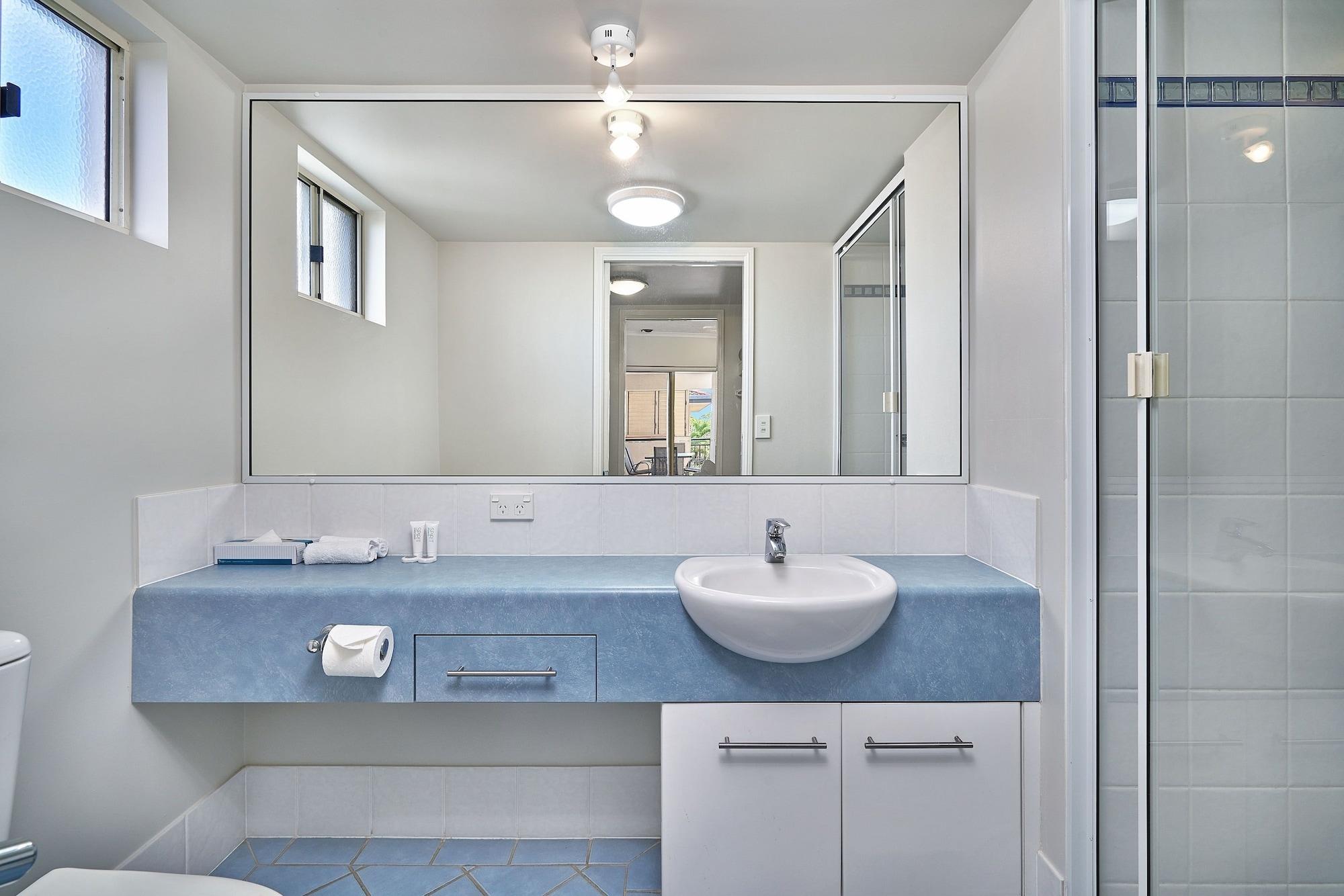 North Cove Waterfront Suites Κερνς Εξωτερικό φωτογραφία