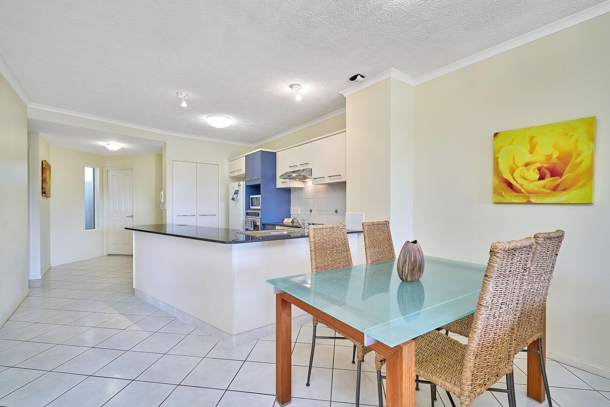 North Cove Waterfront Suites Κερνς Εξωτερικό φωτογραφία