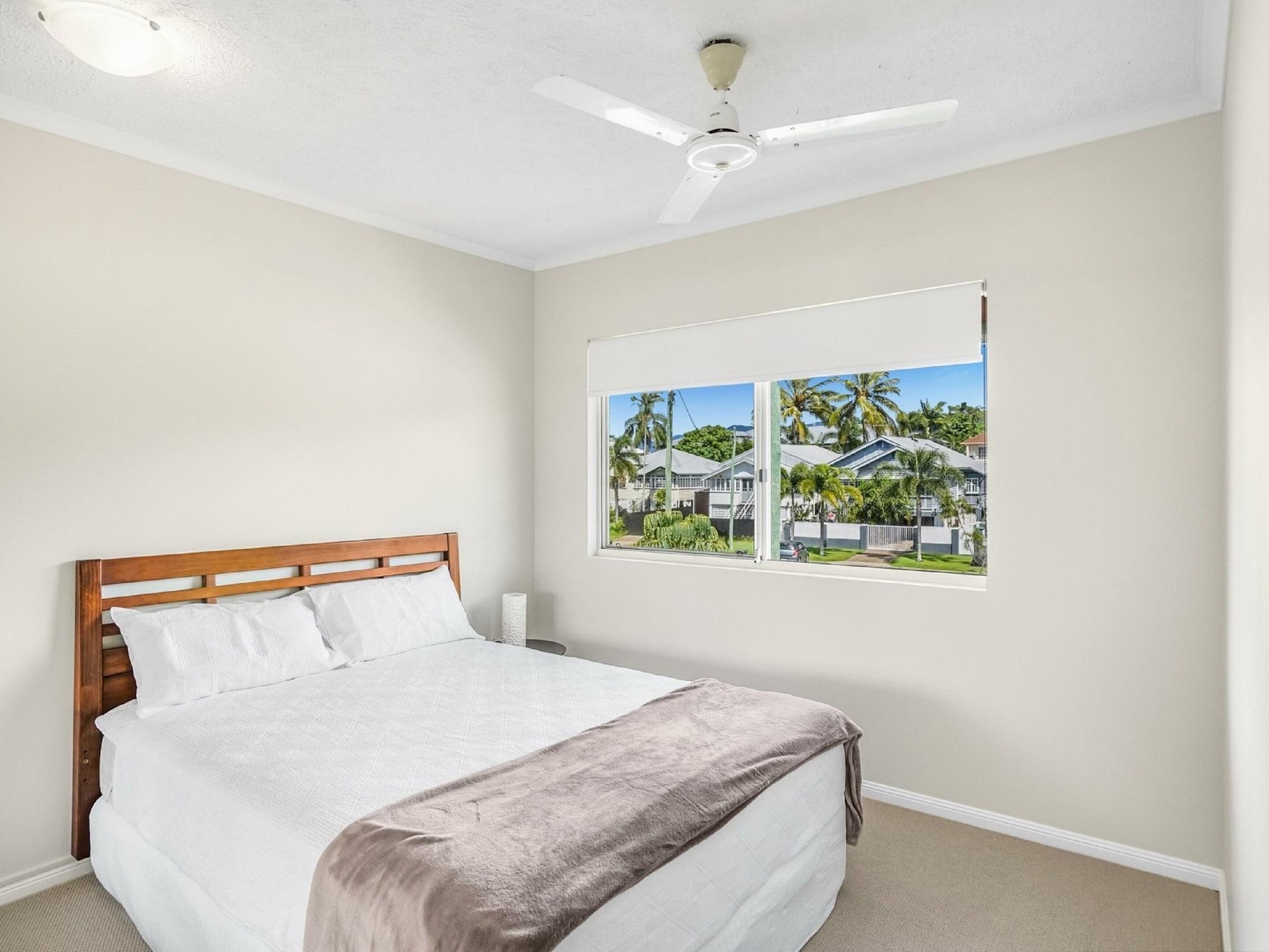 North Cove Waterfront Suites Κερνς Εξωτερικό φωτογραφία