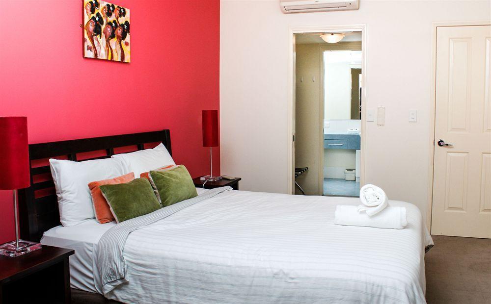North Cove Waterfront Suites Κερνς Εξωτερικό φωτογραφία