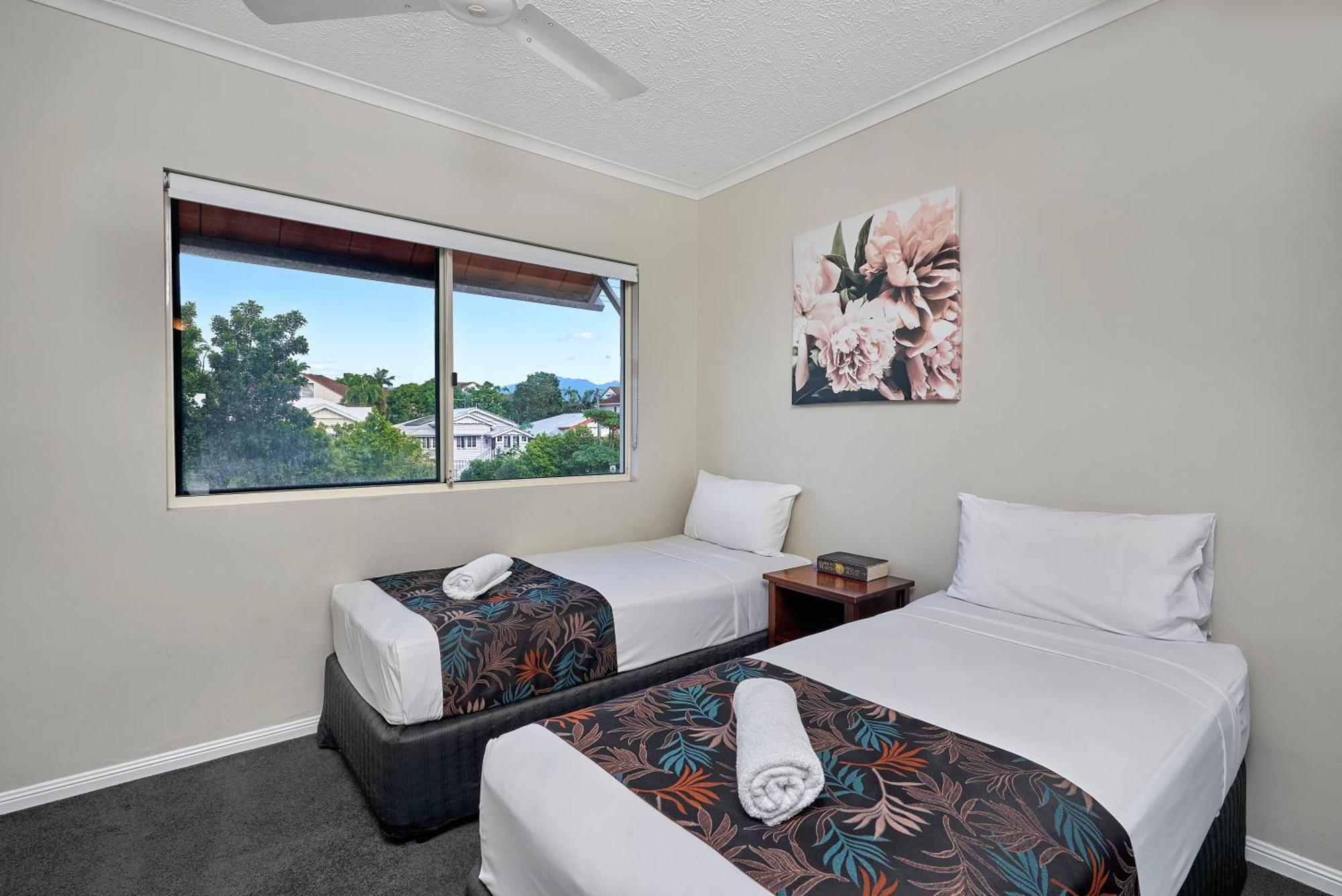 North Cove Waterfront Suites Κερνς Εξωτερικό φωτογραφία