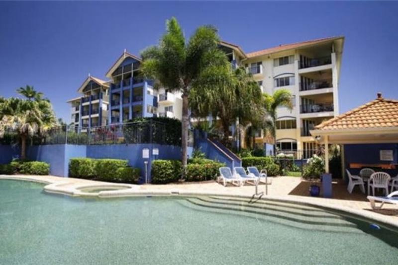 North Cove Waterfront Suites Κερνς Εξωτερικό φωτογραφία