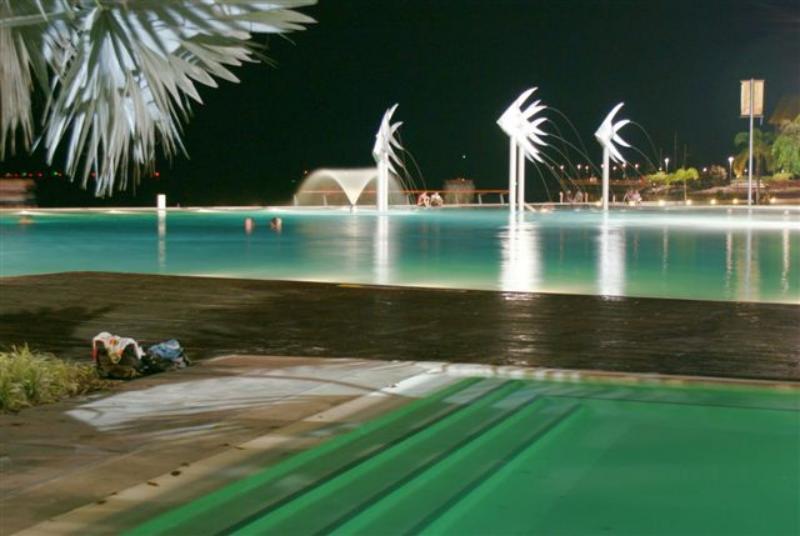 North Cove Waterfront Suites Κερνς Εξωτερικό φωτογραφία