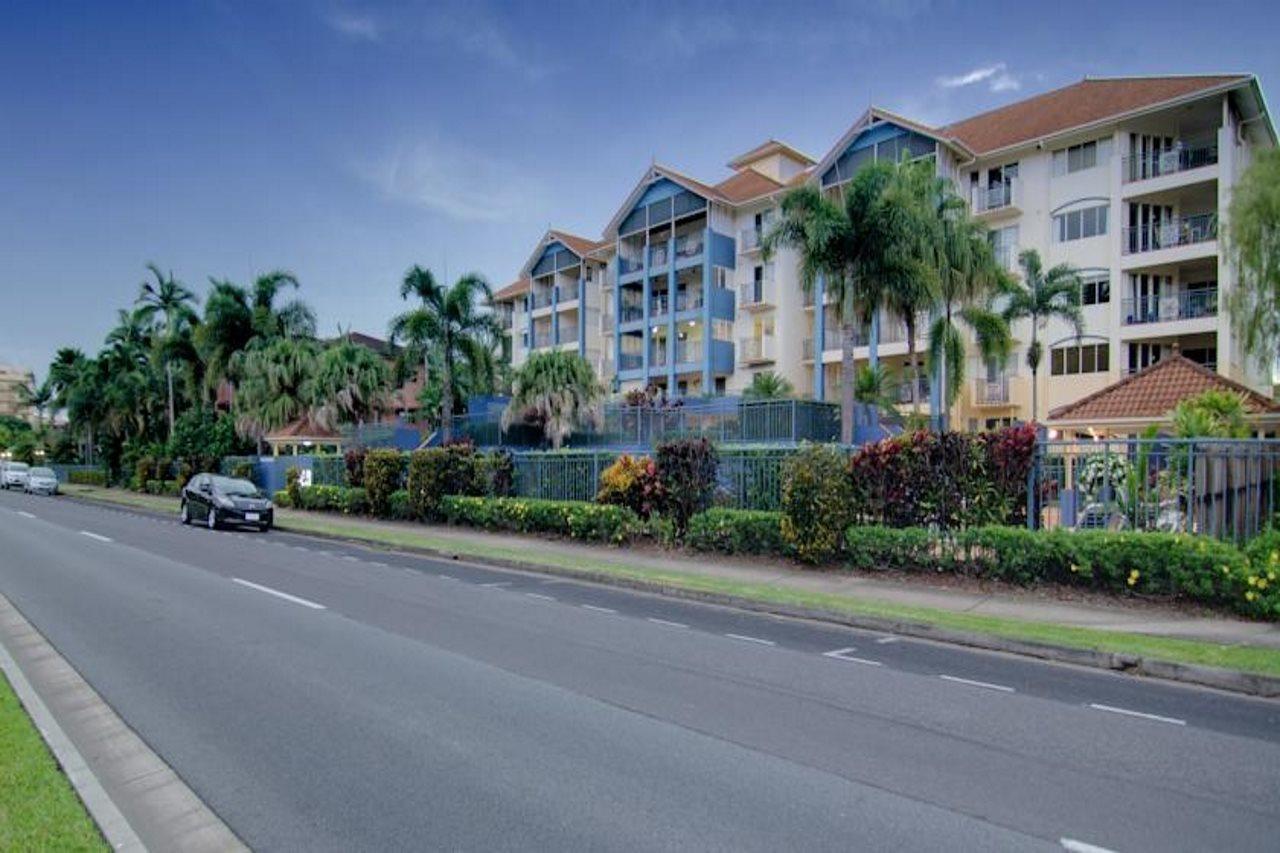 North Cove Waterfront Suites Κερνς Εξωτερικό φωτογραφία