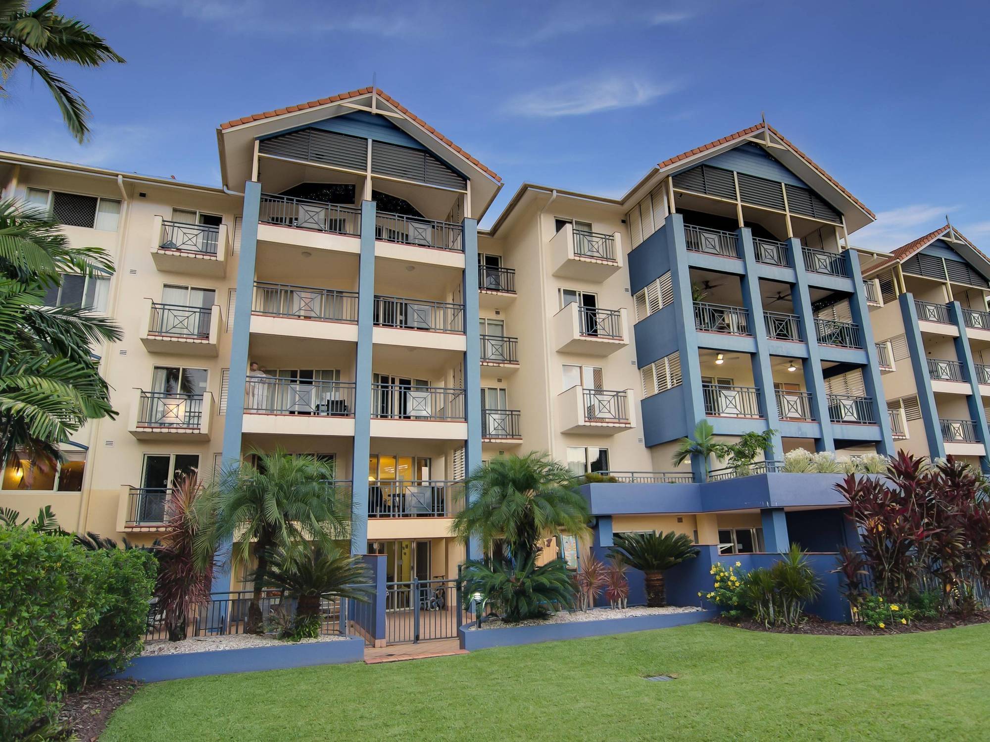 North Cove Waterfront Suites Κερνς Εξωτερικό φωτογραφία